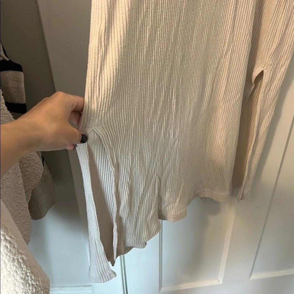 Abercrombie & Fitch Cream Ribbed Cardigan - Picture 5 of 5